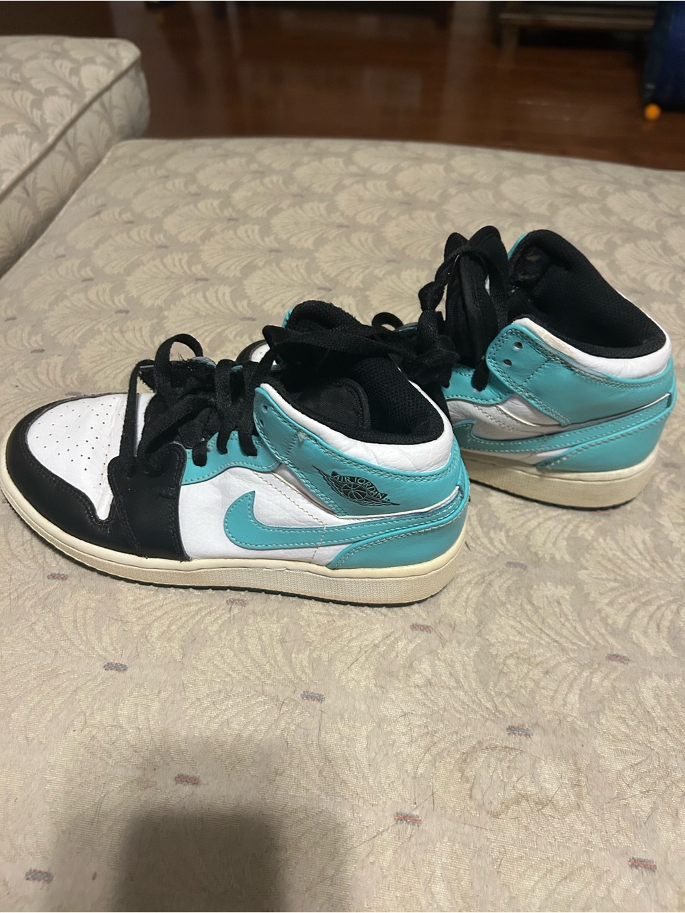 Jordan Kids Mid-Top Sneakers in Teal, White & Black